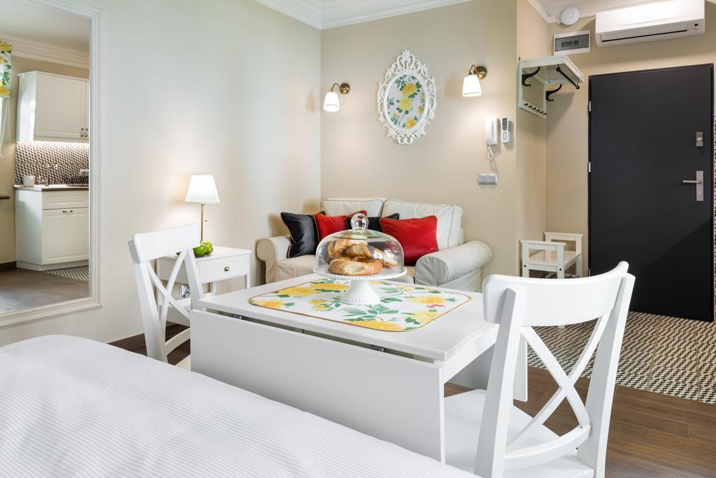 P&J Luxury Apartments Красков Екстериор снимка