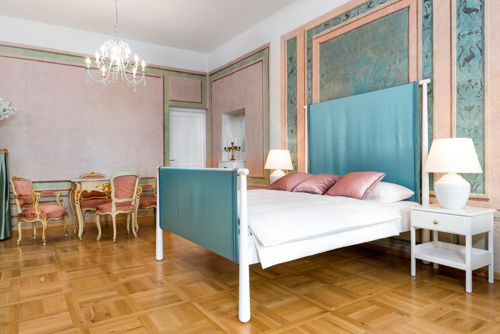 P&J Luxury Apartments Красков Екстериор снимка