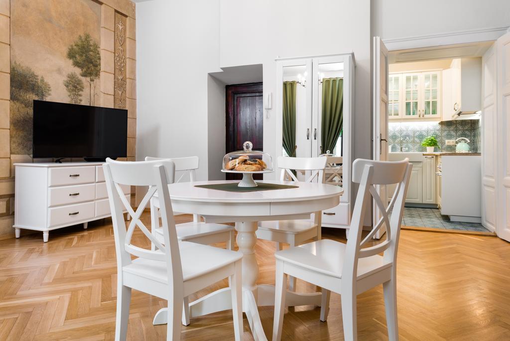 P&J Luxury Apartments Красков Екстериор снимка