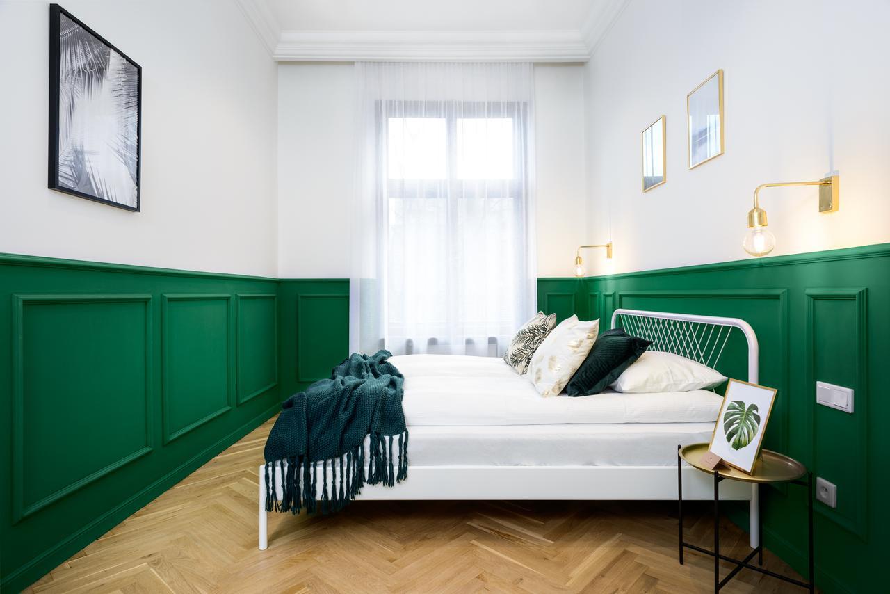 P&J Luxury Apartments Красков Екстериор снимка