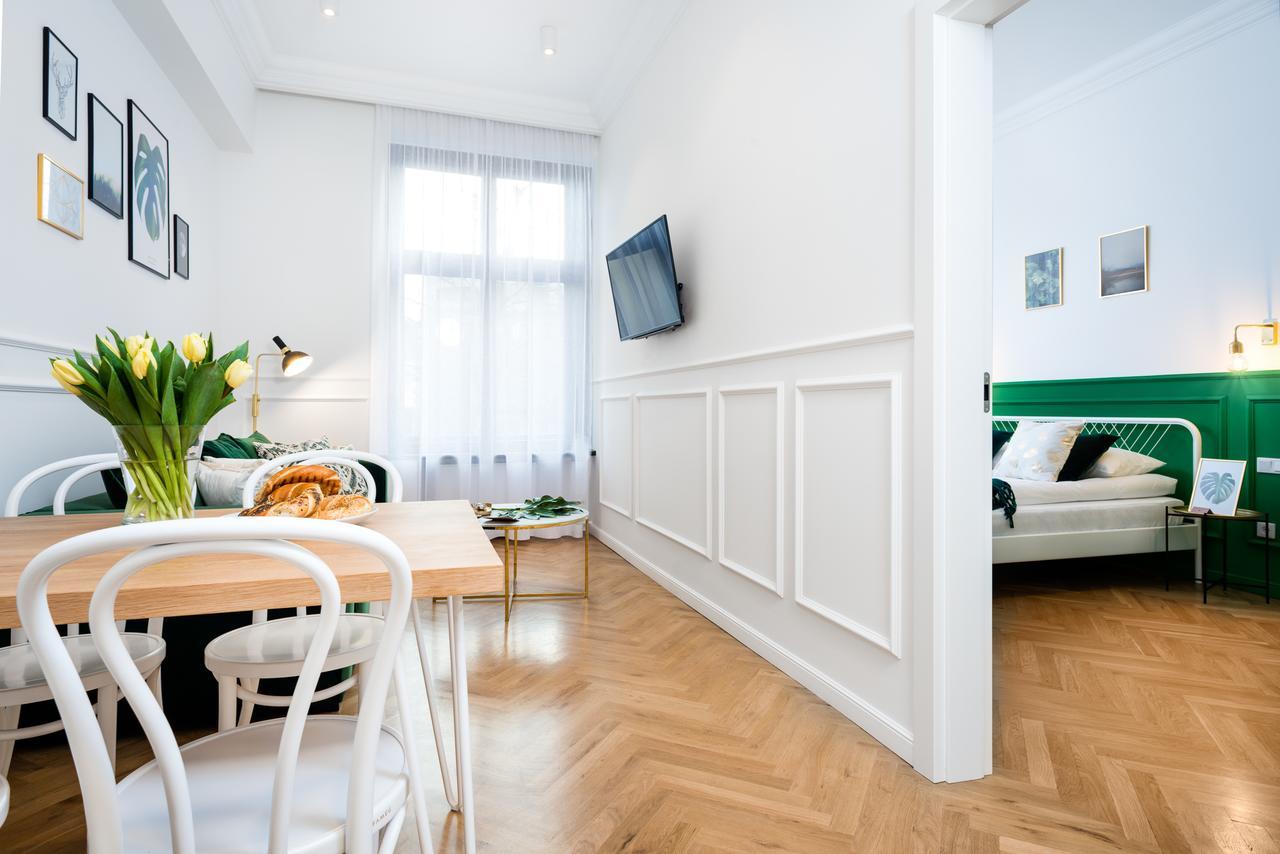 P&J Luxury Apartments Красков Екстериор снимка
